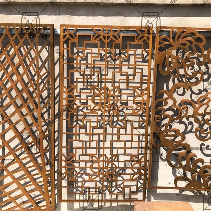 Leaf Art Rusted Metal Panel