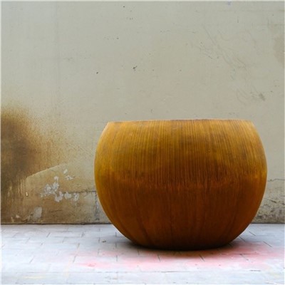 Vaso da fiori grande in acciaio corten