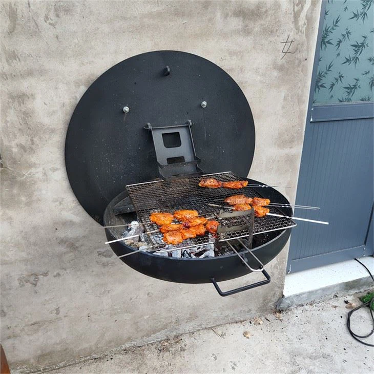 Barbecue a carbonella da parete