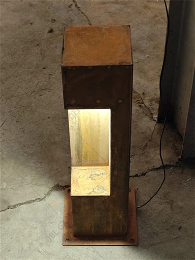 Dissuasore LED solare in acciaio corten