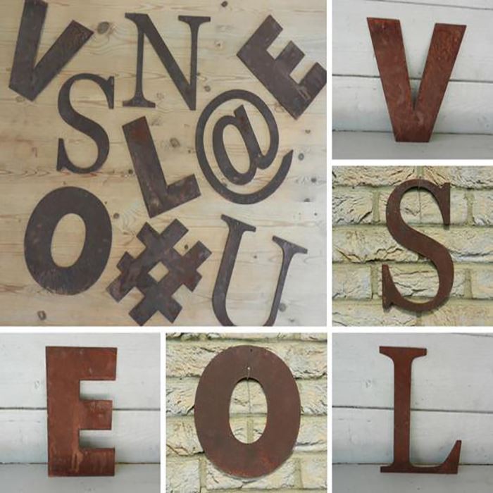 Lettere e numeri rustici in metallo piatto